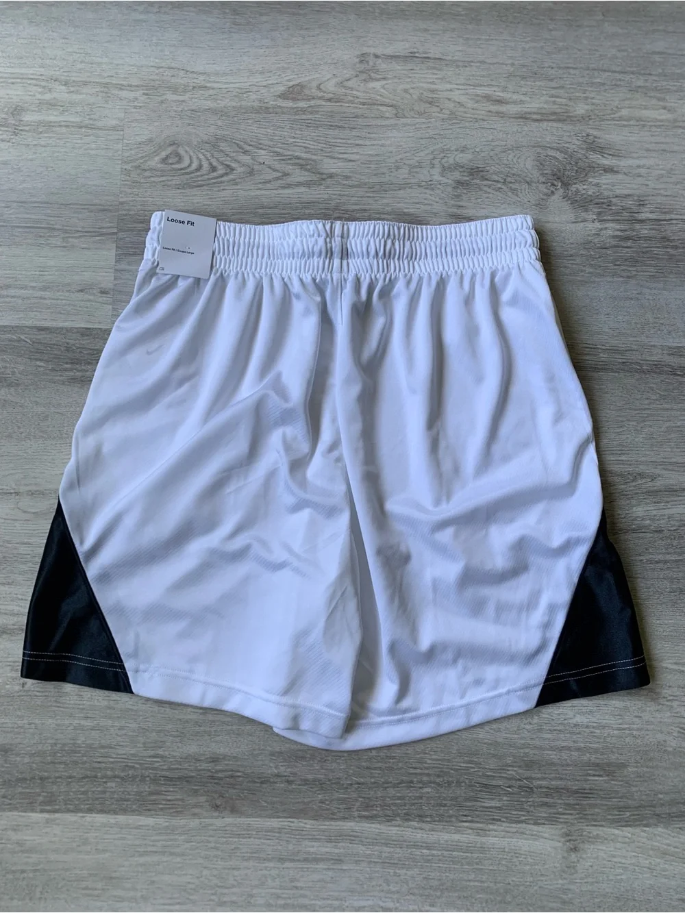 NWT Nike Dri-FIT Isofly Women's Basketball Shorts white/black size medium